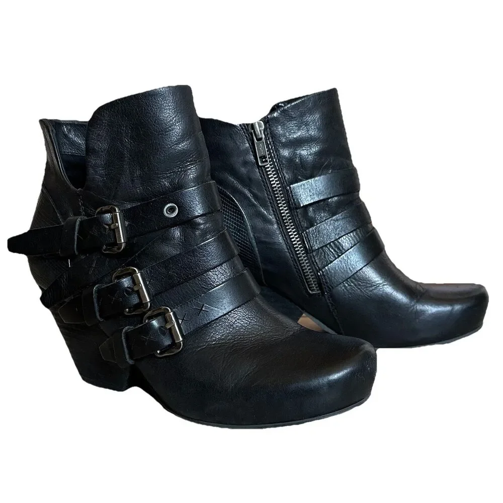 OTBT Lasso Women 8.5 Black Leather Ankle Booties Buckle Straps Biker Goth Rock